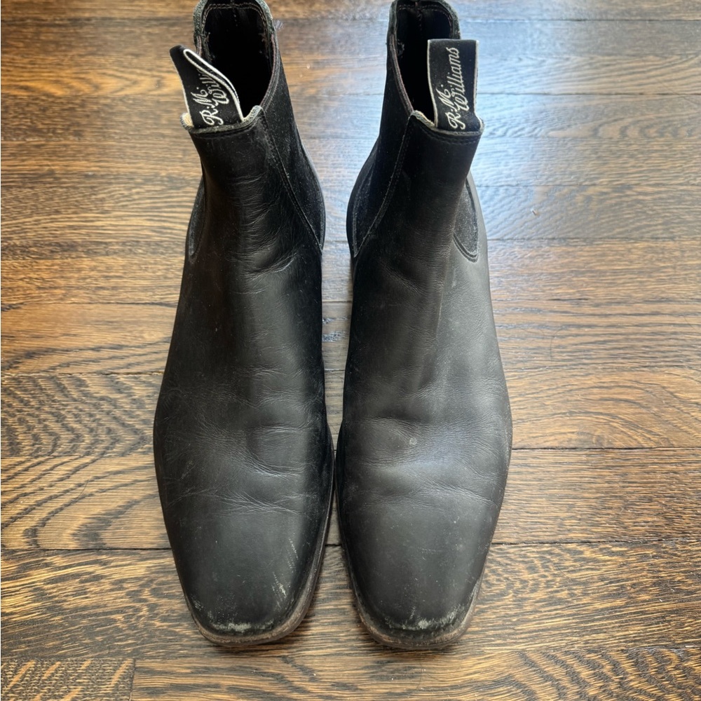 R.M. Williams Men's Black Leather Chukka Boots